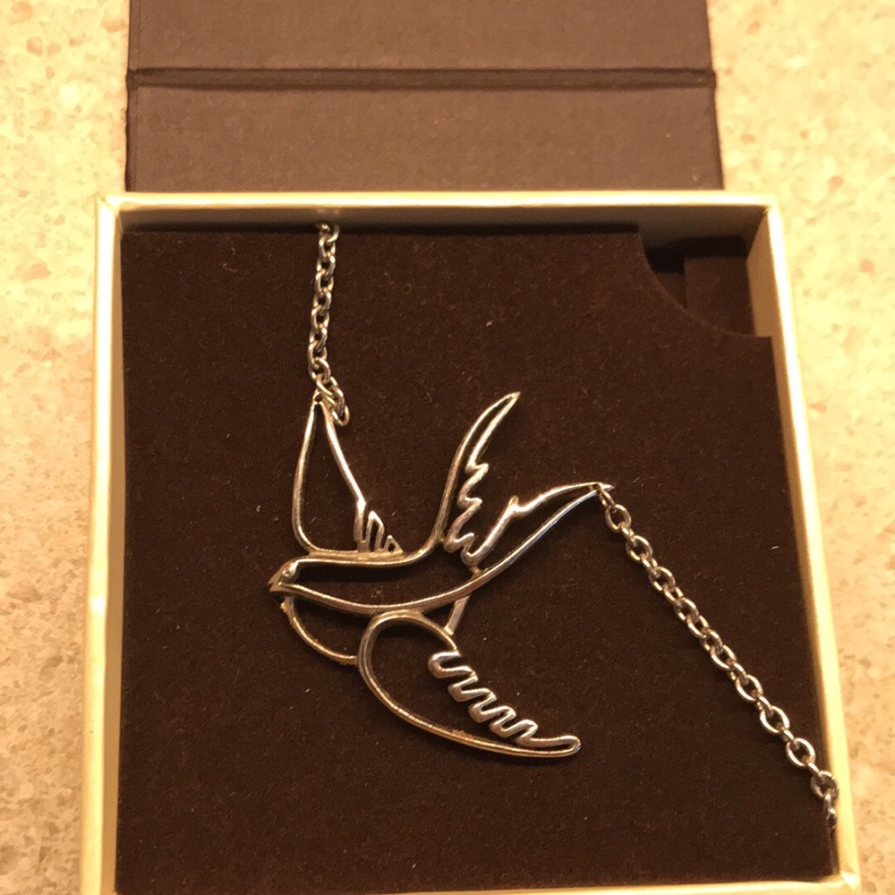 Worthmore necklace